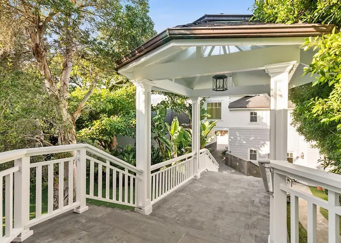Malibu Dunes By Fieldtrip Expansive Hamptons-Style Estate W Private Beach Backyard