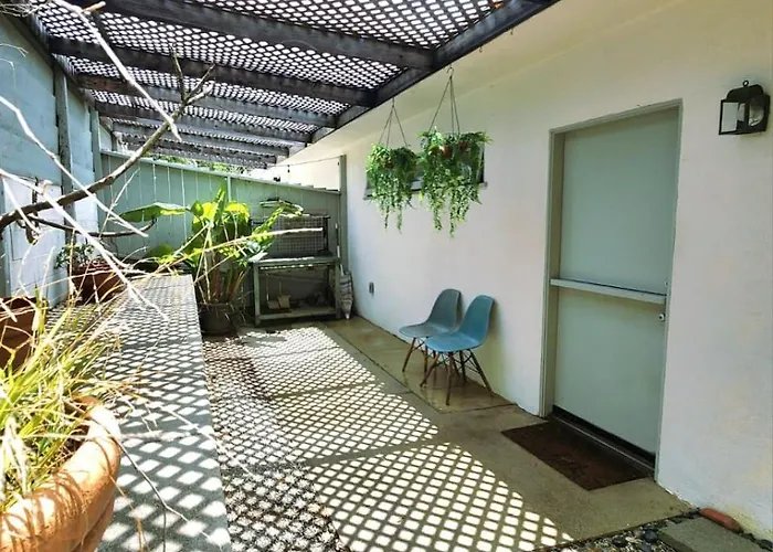 30 Pct Off!! Limited Time! Malibu Ocean Wave With King Bed, Walking To Beach And Hiking
